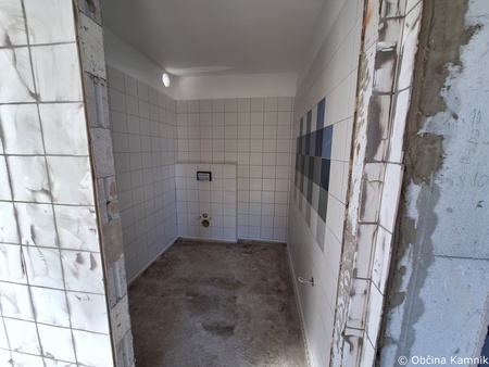 Prenova sanitarij na bazenu Pod skalco (7)